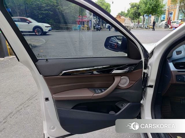BMW X1 2023 Белый из Китая, фото 5
