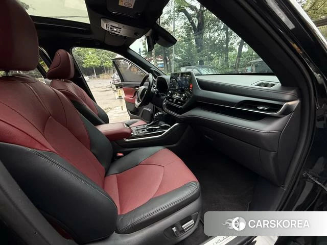 Toyota Crown Lufang id 4220850 из Китая 24