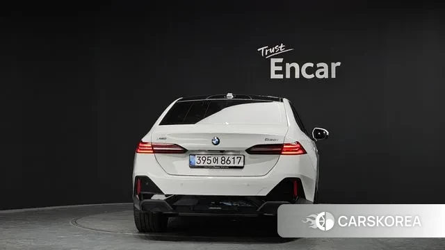 BMW 5 Series (G60) id 3715760 из Кореи 14