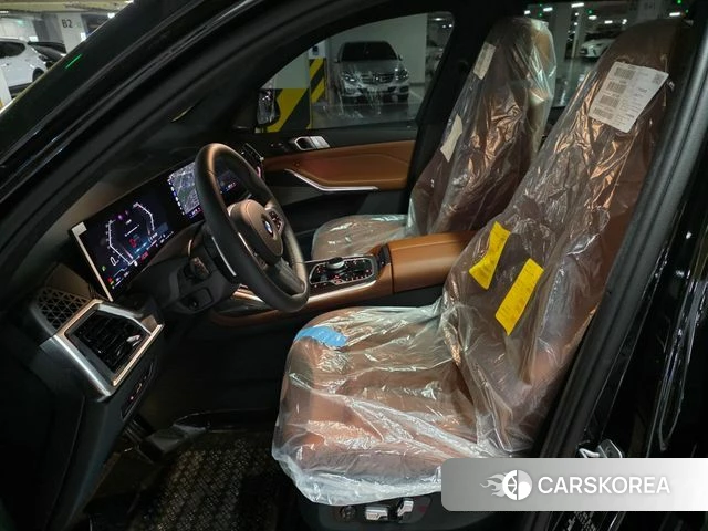 BMW X7 (G07) 2026 Черный из Кореи, фото 4