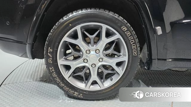 Jeep Grand Cherokee id 3813818 из Кореи 14