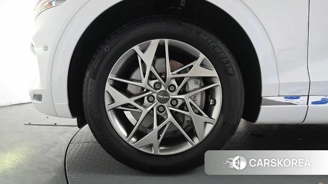 Genesis GV70 id 3883737 из Кореи 14
