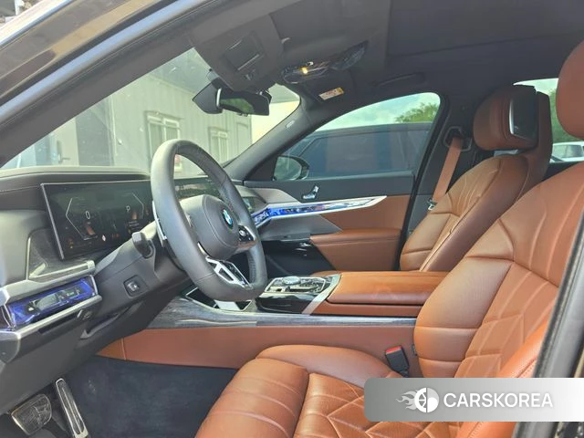 BMW 7 Series (G70) 2024 Черный из Кореи, фото 4