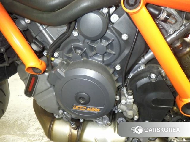Engine photo