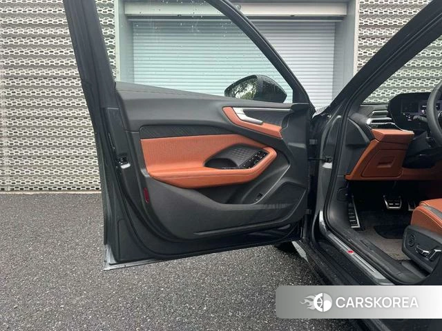 Audi A5L id 4272813 из Китая 9