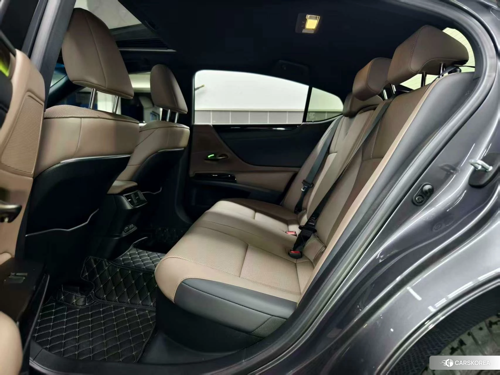 Lexus ES id 4407654 из Китая 16
