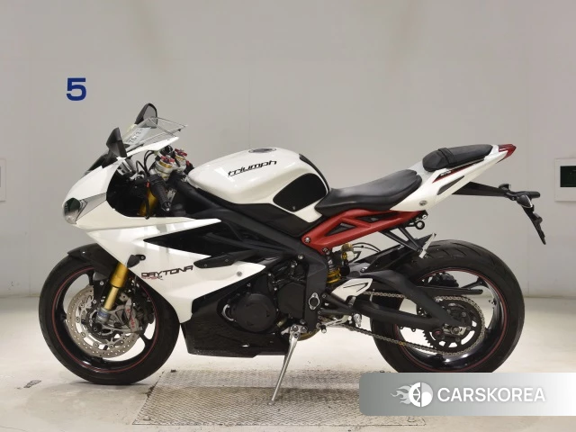 Проданный Triumph DAYTONA 675R 2014 из Японии