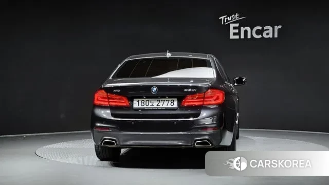 BMW 5 Series (G30) id 3313641 из Кореи 14