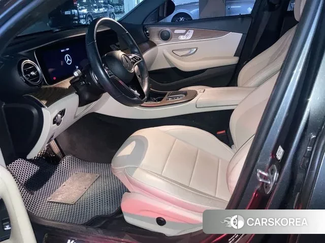 Mercedes-Benz E-Class W213 2021 Серый из Кореи, фото 4