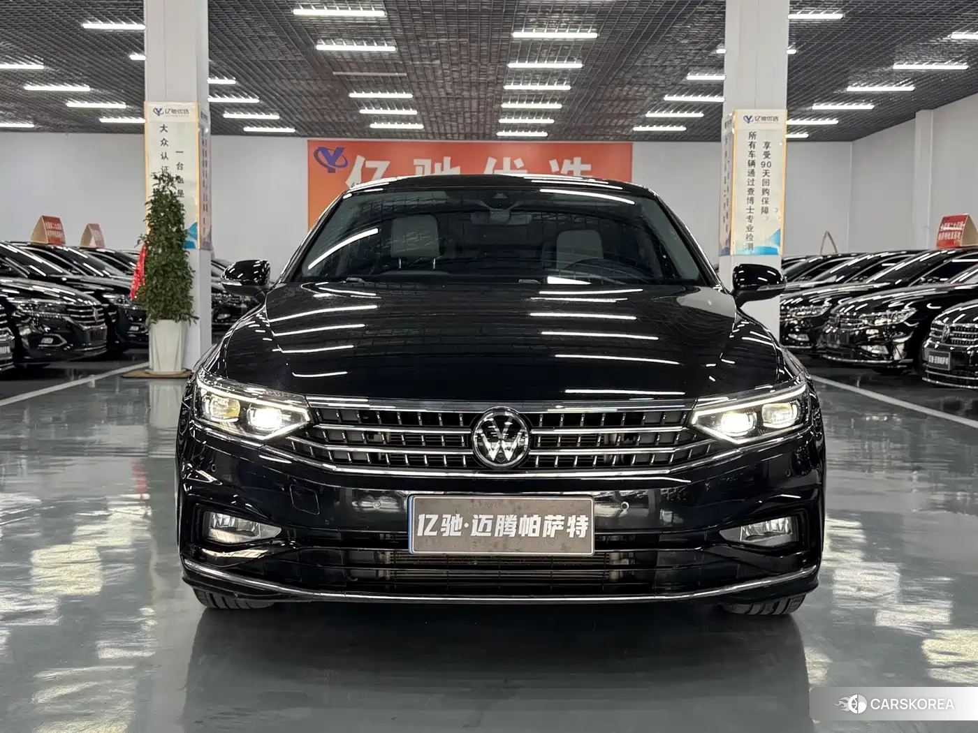 Volkswagen Magotan 2023 Черный из Китая, фото 4