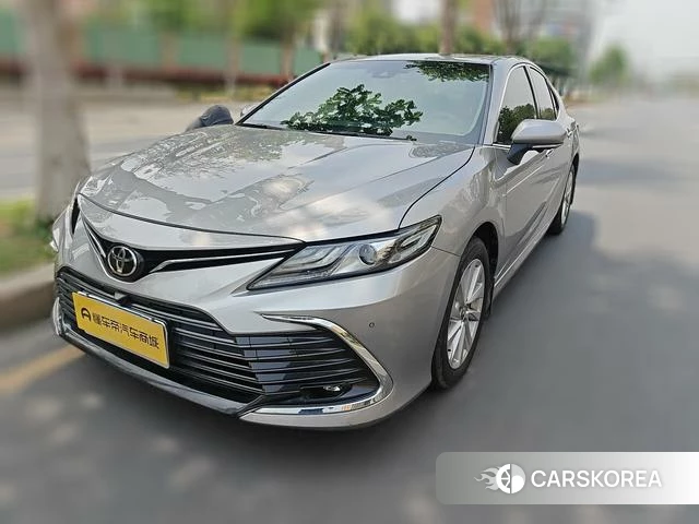 Toyota Camry 2021 Серебристо-серый из Китая, фото 4