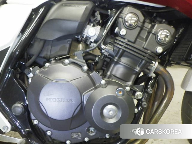 Engine photo