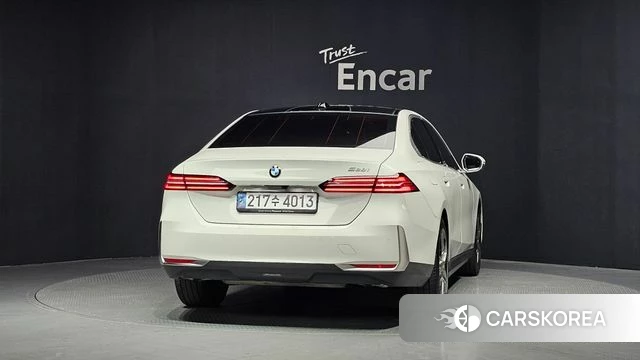 BMW 5 Series (G60) id 4757644 из Кореи 26