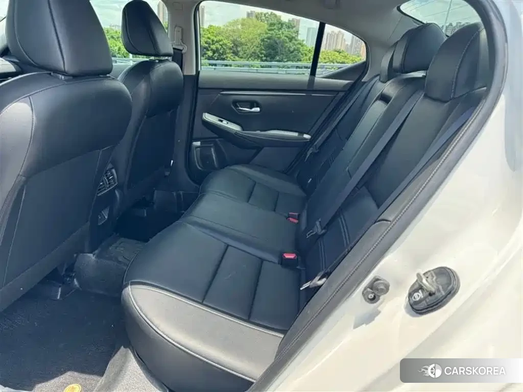 Nissan Sylphy 2025 Белый из Китая, фото 4