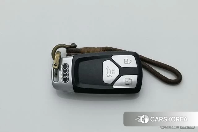 Audi A4L id 4313656 из Китая 18