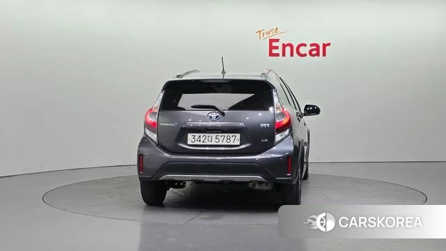 Toyota Prius C id 4402561 из Кореи 24