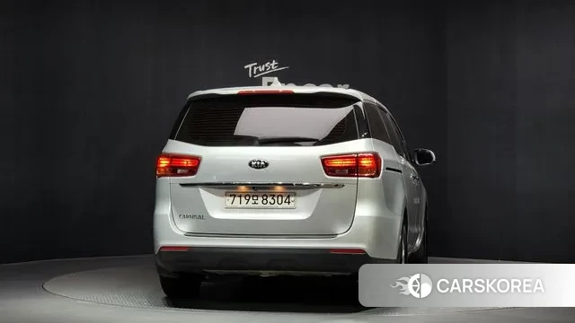 Kia The New Carnival id 3459858 из Кореи 14