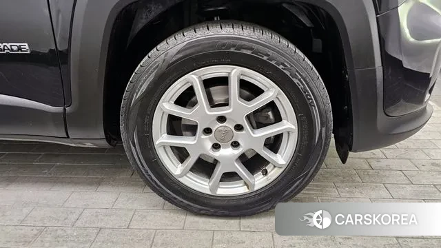 Jeep Renegade id 3630661 из Кореи 14