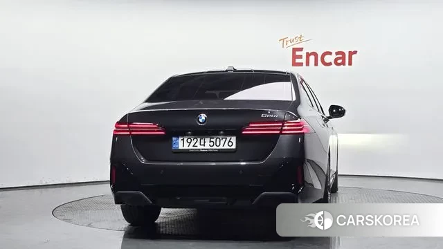 BMW 5 Series (G60) id 3523373 из Кореи 14