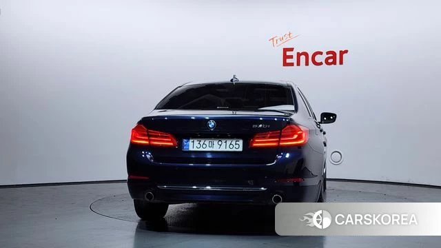 BMW 5 Series (G30) id 4317453 из Кореи 29