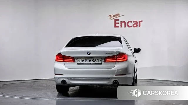 BMW 5 Series (G30) id 3661546 из Кореи 14