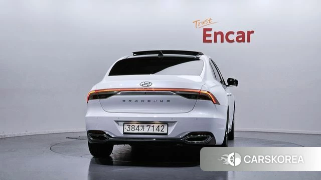 Hyundai The New Grandeur IG id 4415428 из Кореи 29