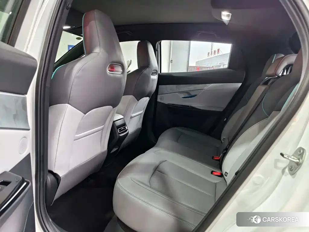 Chang'an Changan UNI-T 2026 Белый из Китая, фото 4