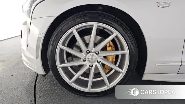 Cadillac CT6 id 3713736 из Кореи 14