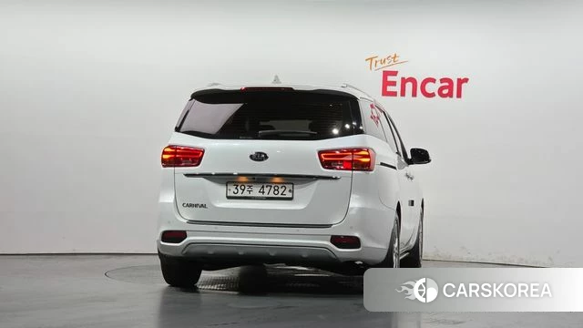 Kia The New Carnival id 4722603 из Кореи 28