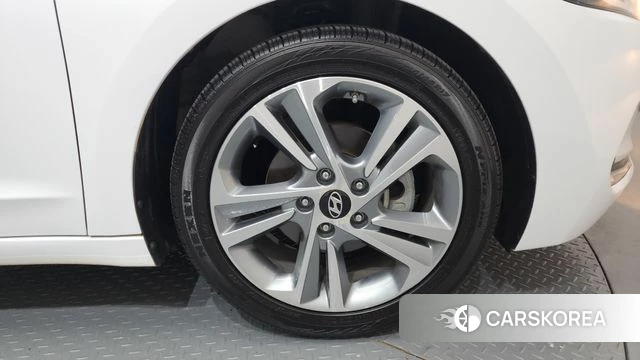 Hyundai Avante AD id 3796388 из Кореи 14