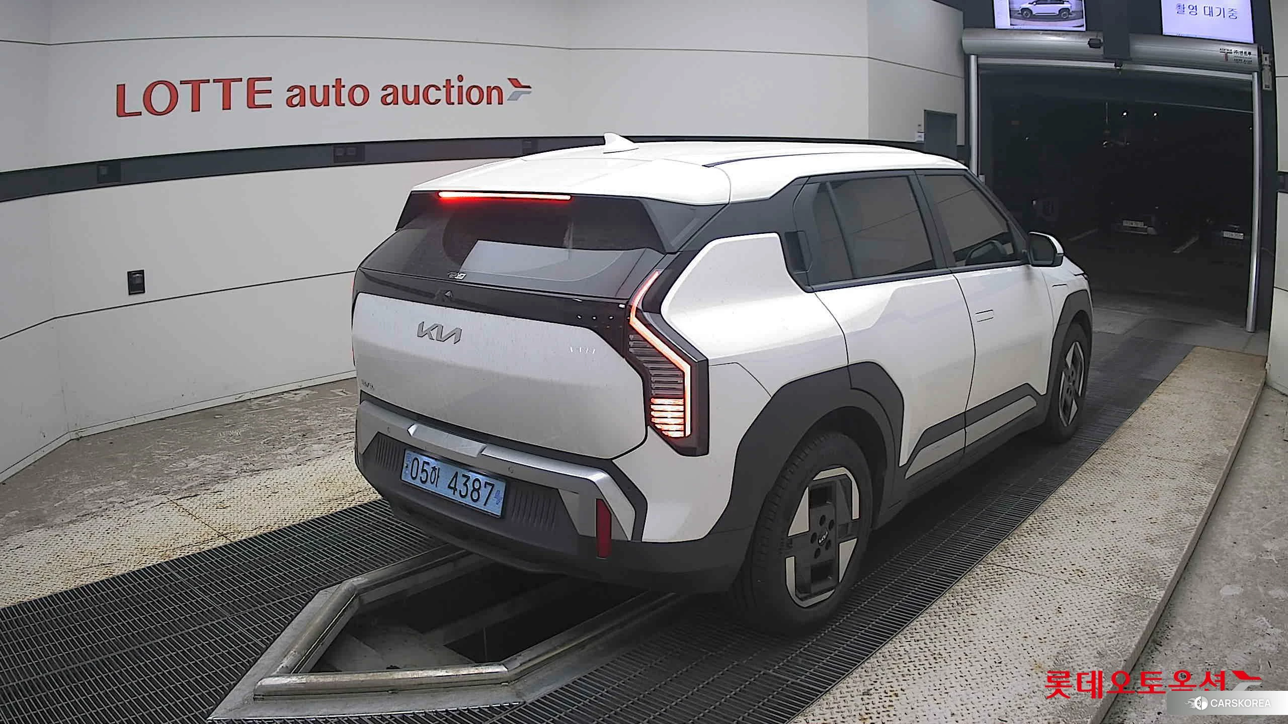 Kia EV3 id 4902360 из Кореи 32