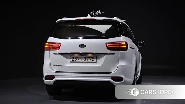 Kia The New Carnival id 3344909 из Кореи 14