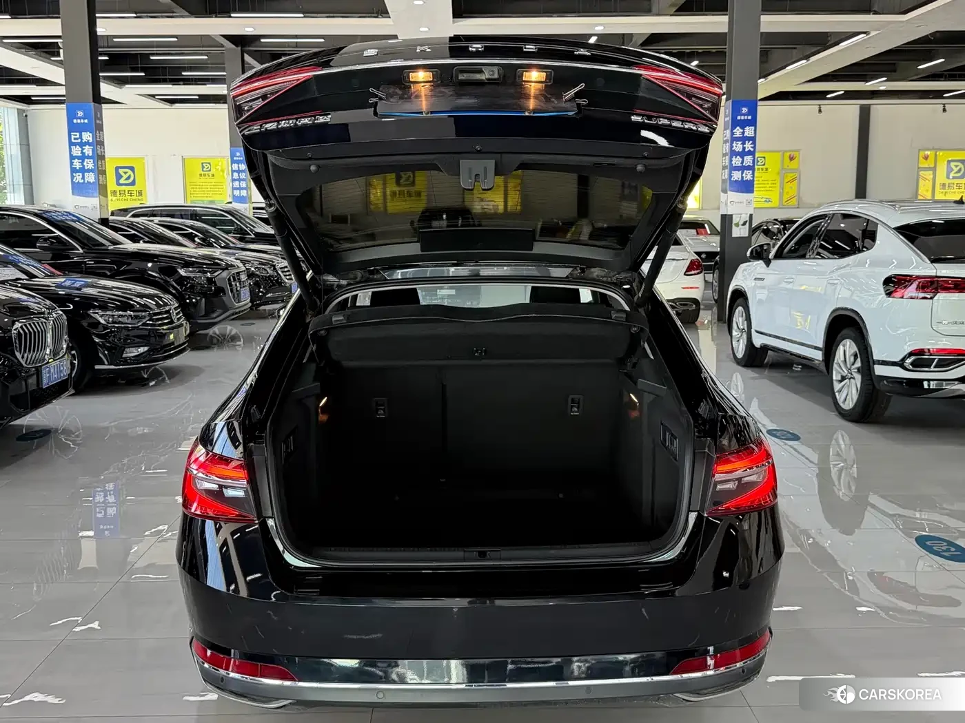 Skoda Superb id 4589283 из Китая 9