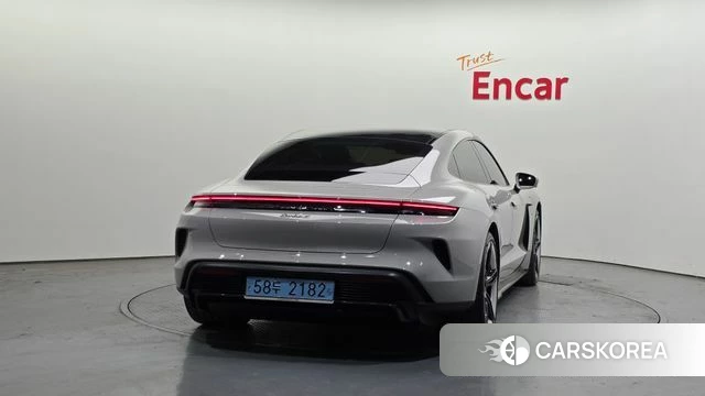 Porsche Taycan id 4280055 из Кореи 14
