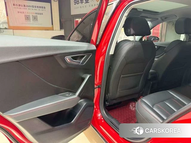 Audi Q2L id 3907879 из Китая 15