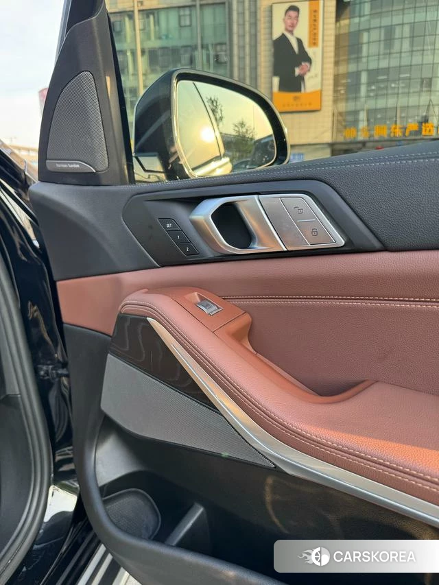 BMW X7 2021 Черный из Китая, фото 4