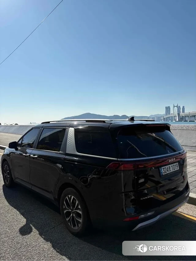 Kia Carnival 4th generation 2022 Черный из Кореи, фото 4