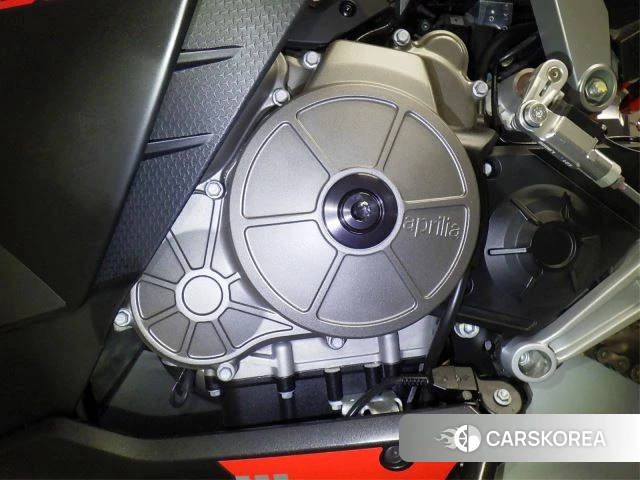 Engine photo