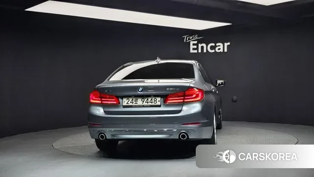 BMW 5 Series (G30) id 3515309 из Кореи 14