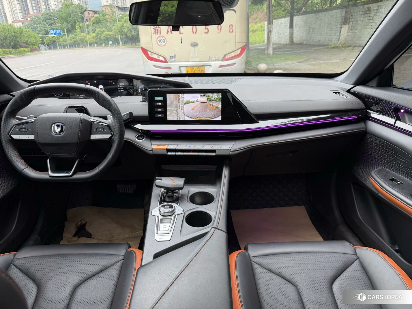 Chang'an UNI-V 2024 Белый из Китая, фото 4