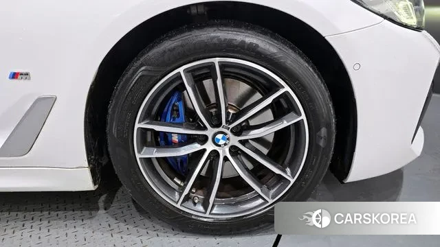 BMW 5 Series (G30) id 3512956 из Кореи 14