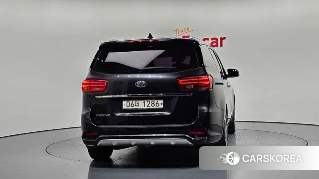 Kia The New Carnival id 4447614 из Кореи 14
