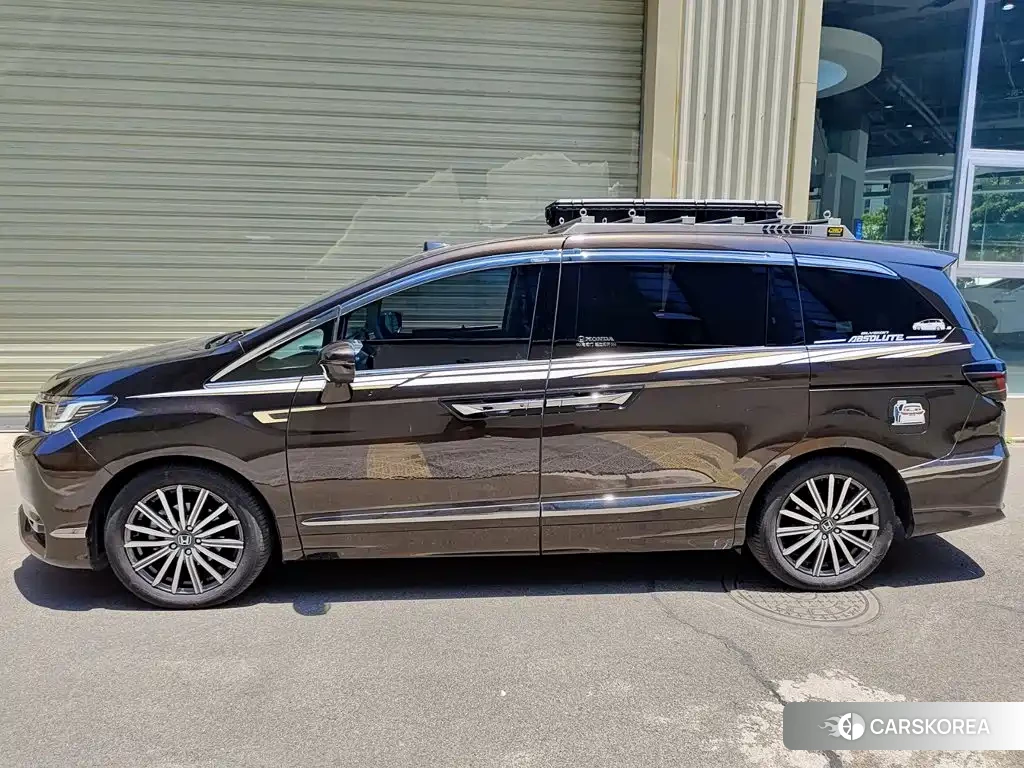 Honda Elysion 2022 Champagne/brown из Китая, фото 5