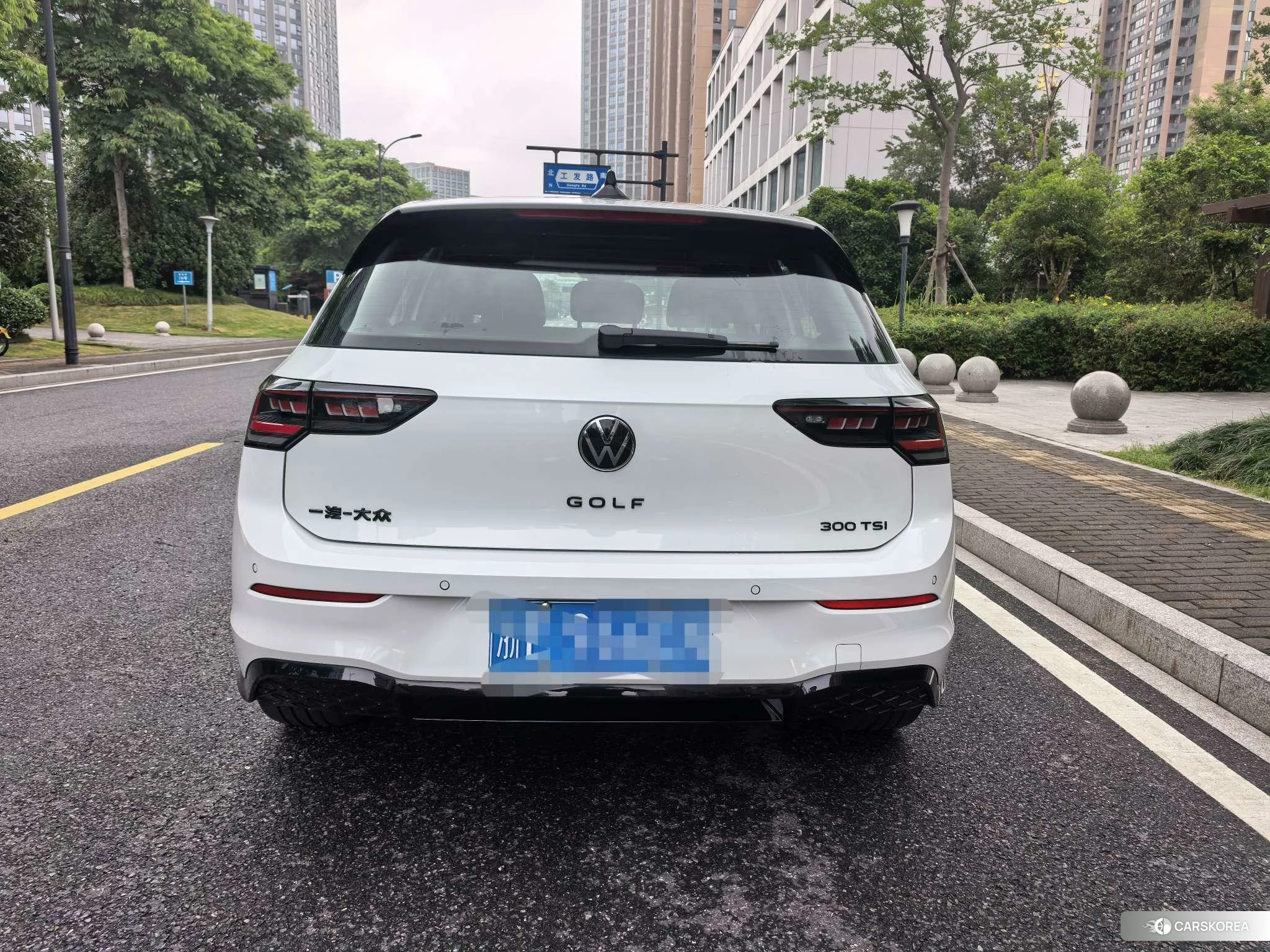 Volkswagen Golf 2024 Белый из Китая, фото 4