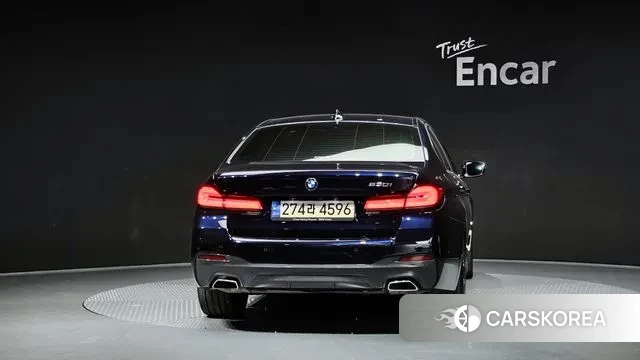 BMW 5 Series (G30) id 3437927 из Кореи 14