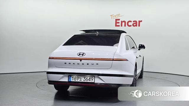 Hyundai Grandeur (GN7) id 4381992 из Кореи 14