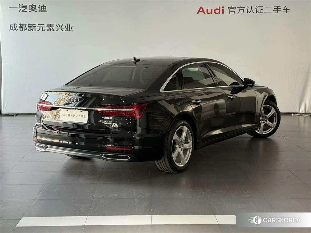 Audi A6L id 4461399 из Китая 9
