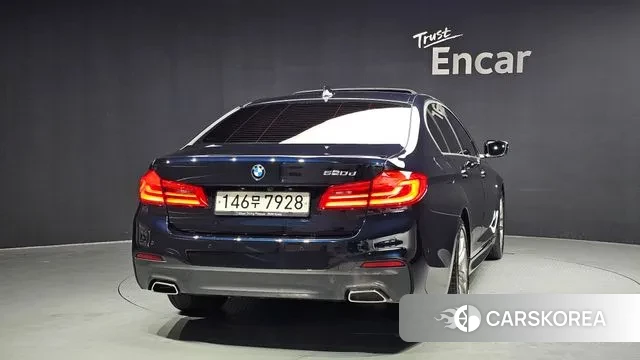 BMW 5 Series (G30) id 3778689 из Кореи 14