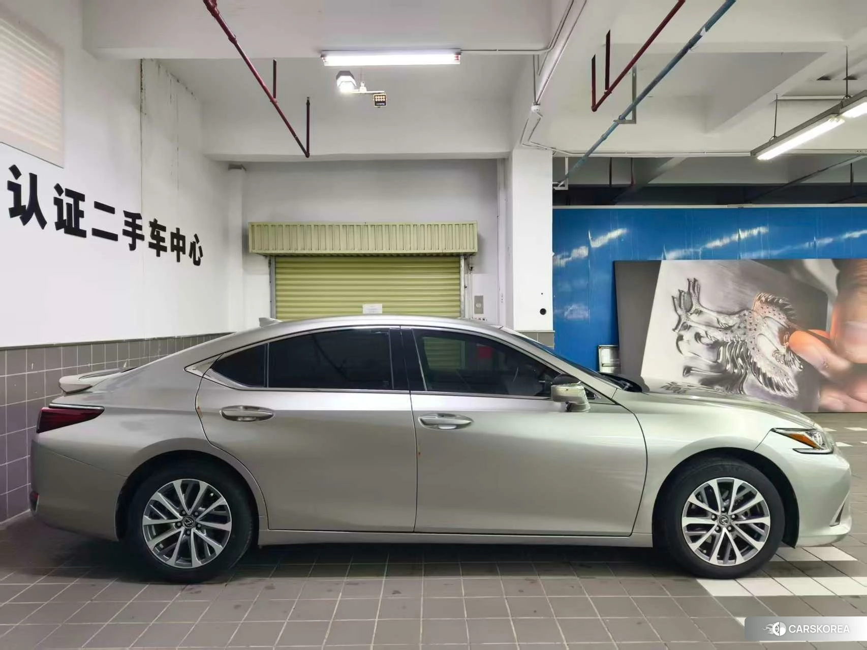 Lexus ES id 4467930 из Китая 16