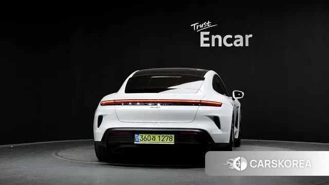 Porsche Taycan id 3347223 из Кореи 14